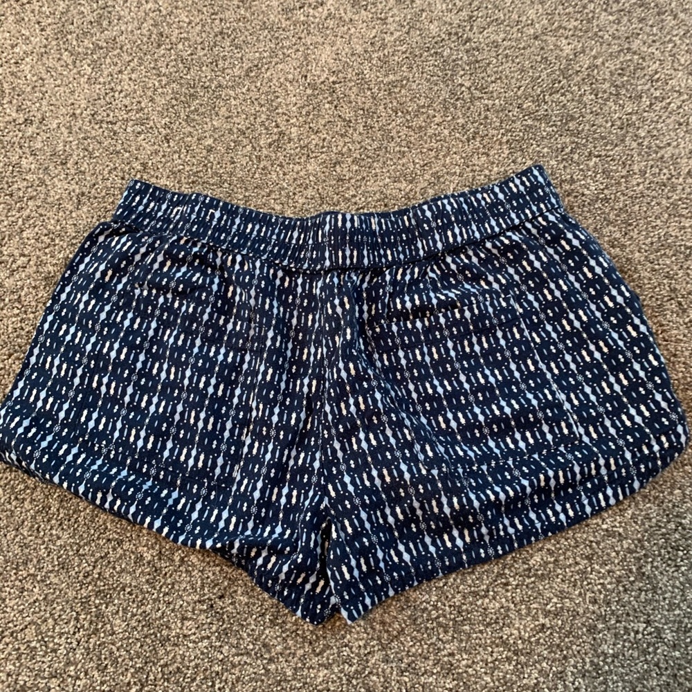 Patterned Shorts - Picture 3 of 4